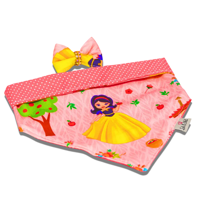 Bandana pet com estampa da branca de neve, com botão de pressão estilosa