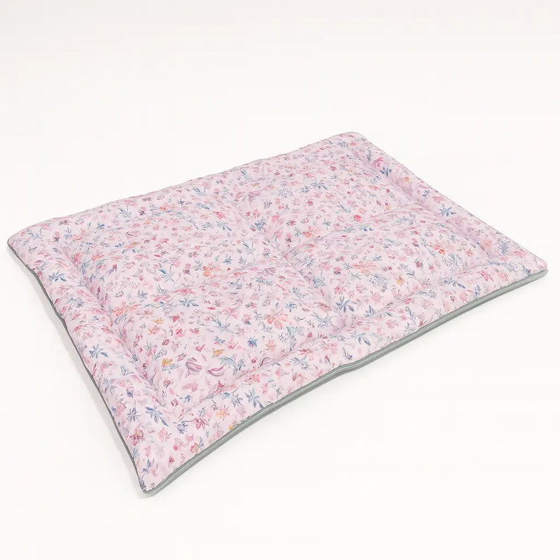 colchonete com estampa de unicornios