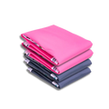 Conjunto com 2 tapetes rosa e 2 azuis laváveis, empilhados