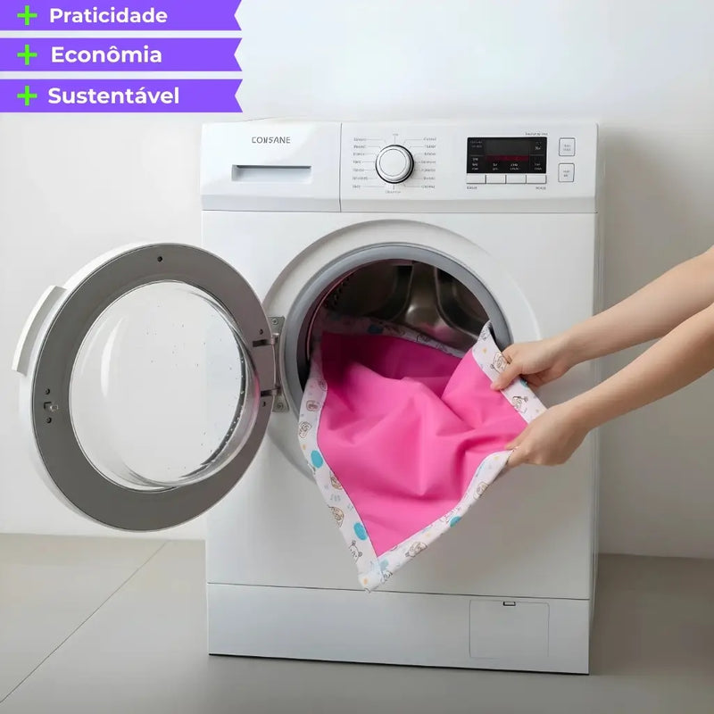 tapete higienico lavavel sendo lavado na maquina de lavar pratico, economico e sustetavel.